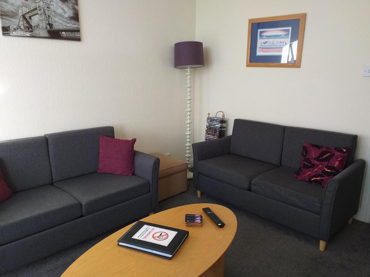 Apartamento Cricket Stadium View Scarborough Exterior foto