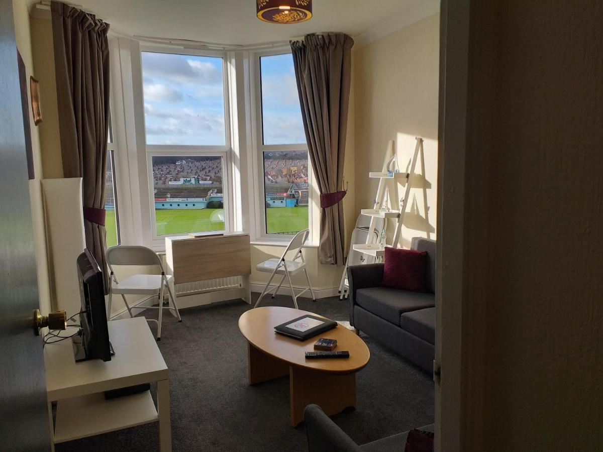 Apartamento Cricket Stadium View Scarborough Exterior foto